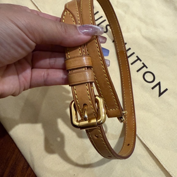 Louis Vuitton Palermo PM Bag - Picture 3 of 9